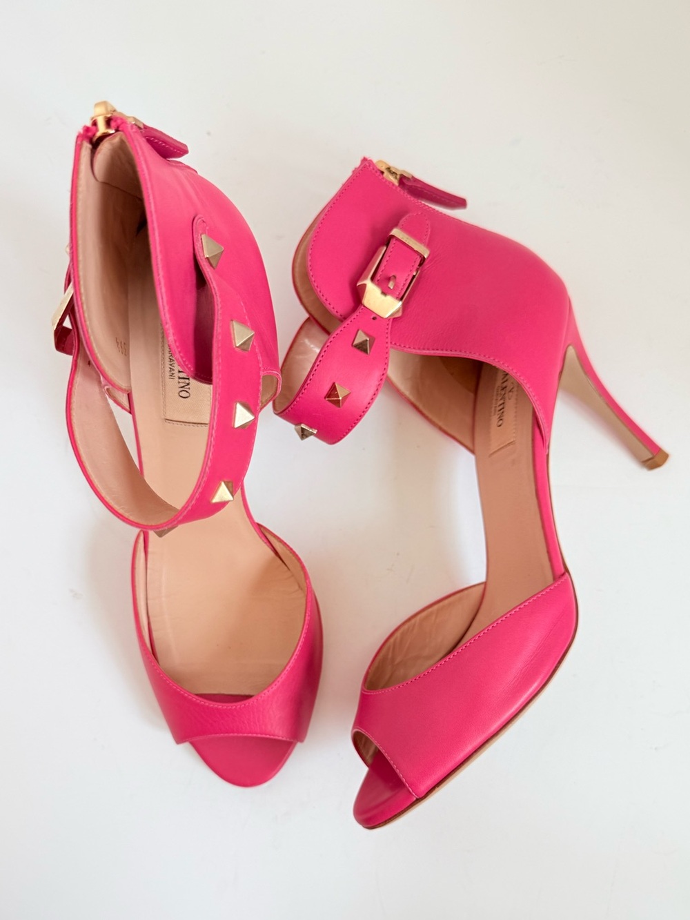Valentino Garavani Rockstud Neon Pink Fuchsia Leather Ankle Strap Heels EU 39.5
